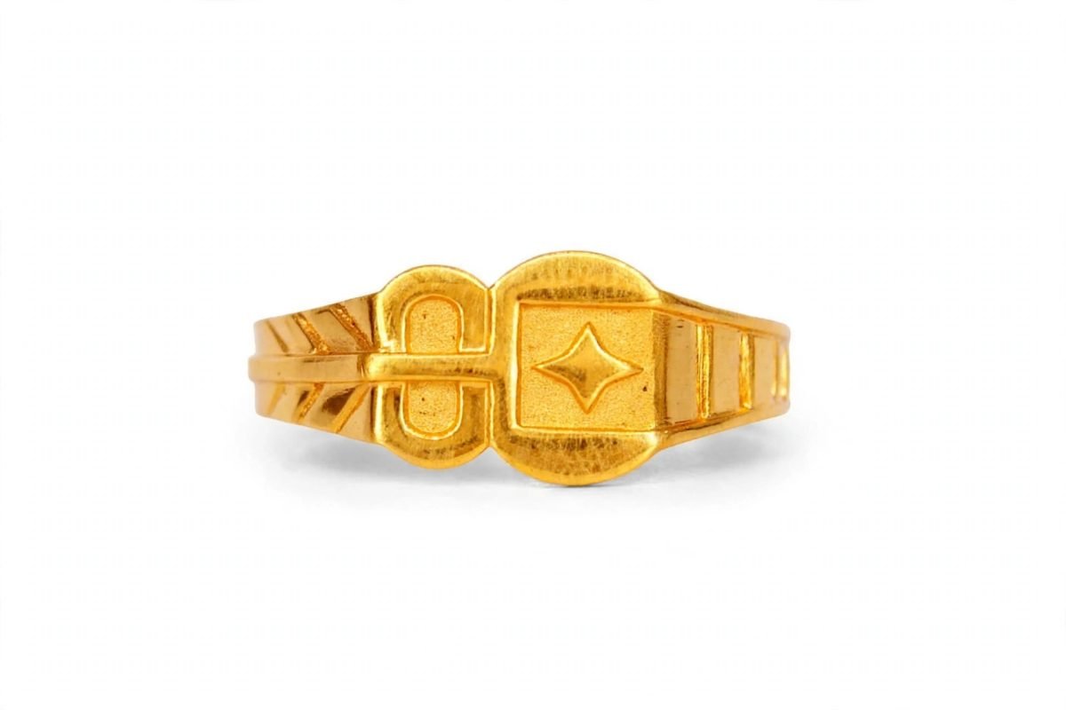 Geometric Star & Interlocking Loop Textured Gold Ring