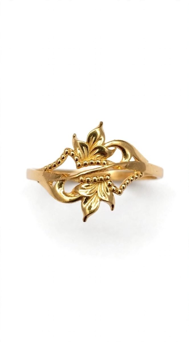 Golden Leaf-Motif V-Ring